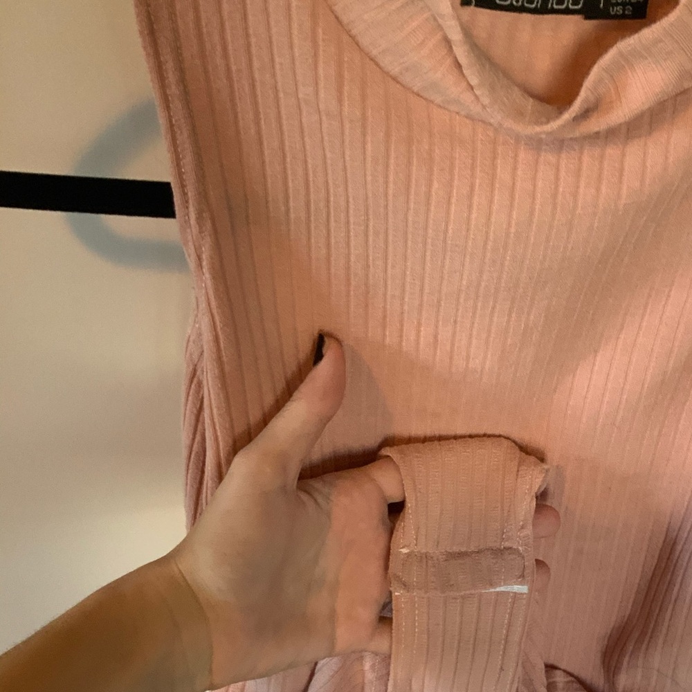 Boohoo Sleeveless body suit in peach/blush